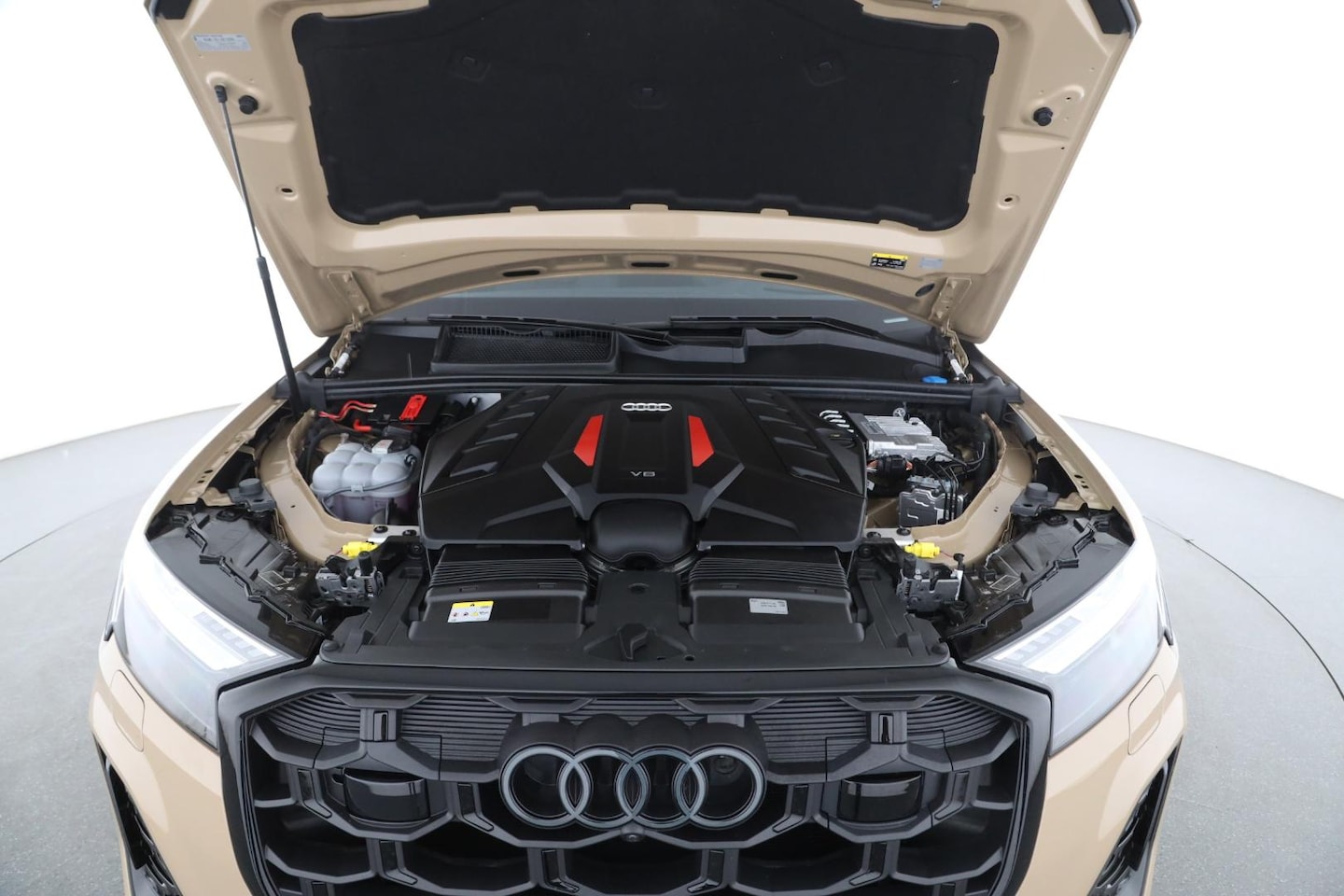 Bild über Audi SQ7 SUV TFSI quattro 373 kW tiptronic - für weitere Informationen kontaktieren Sie den Audi Partner
