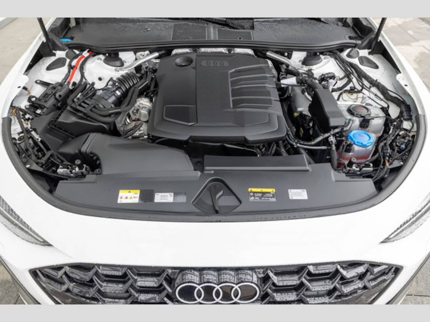 Bild über Audi A5 Avant TDI quattro 150 kW S tronic - für weitere Informationen kontaktieren Sie den Audi Partner