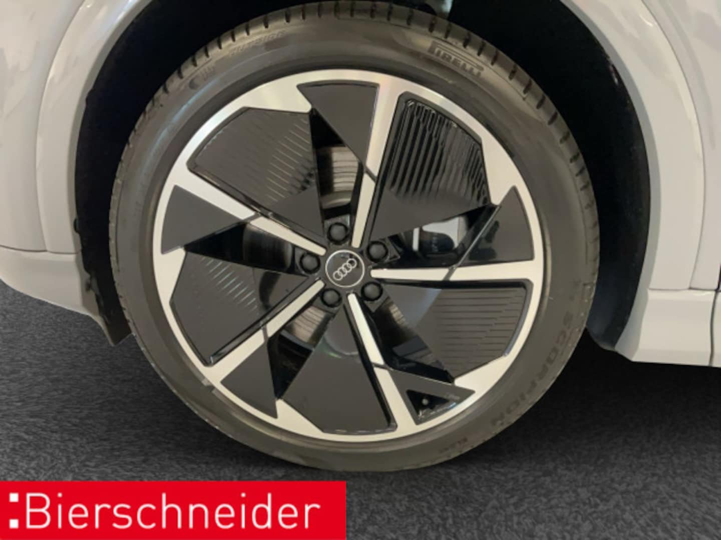 Bild über Audi Q4 e-tron 50 e-tron quattro - für weitere Informationen kontaktieren Sie den Audi Partner