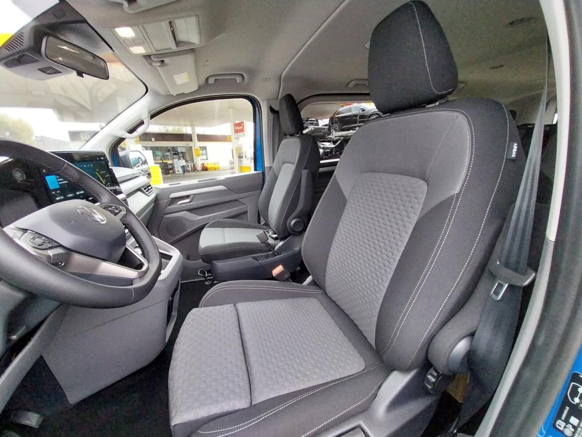Volkswagen Caravelle długi roztaw osi Life