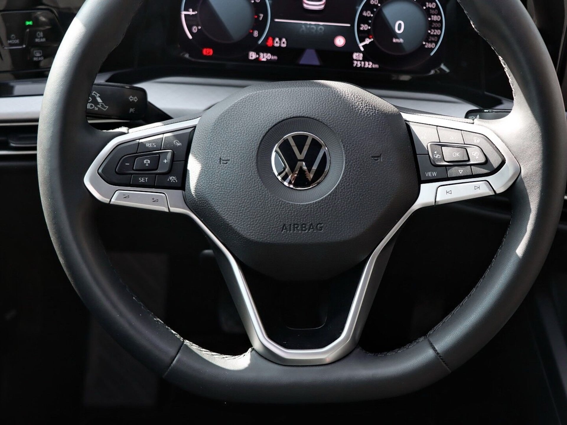 Volkswagen Golf Life