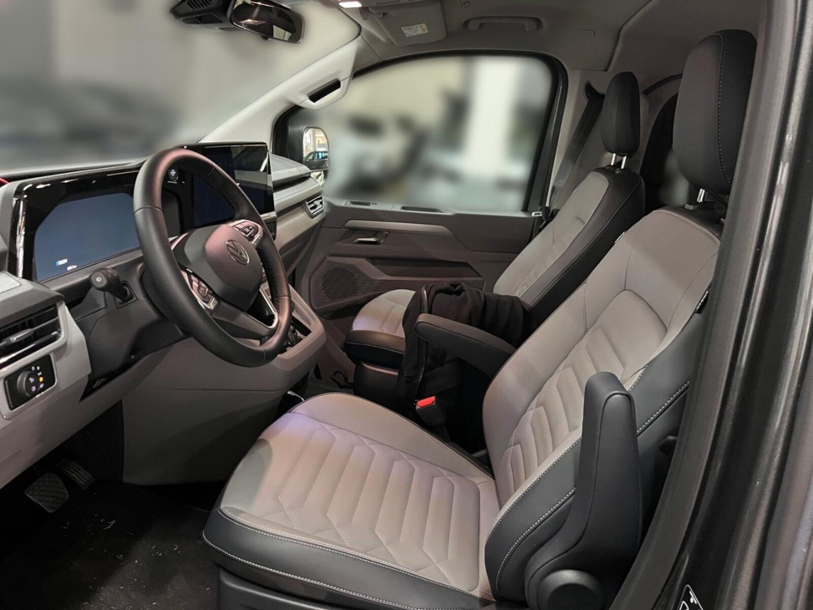 Volkswagen Caravelle – Bild 8