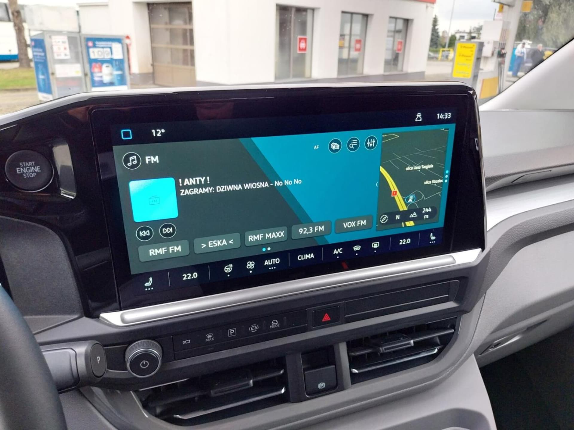 Volkswagen Caravelle długi roztaw osi Life