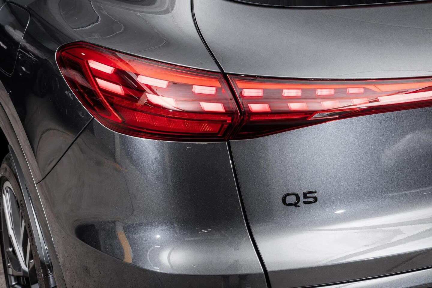 Image about Audi Q5 SUV e-hybrid quattro S tronic