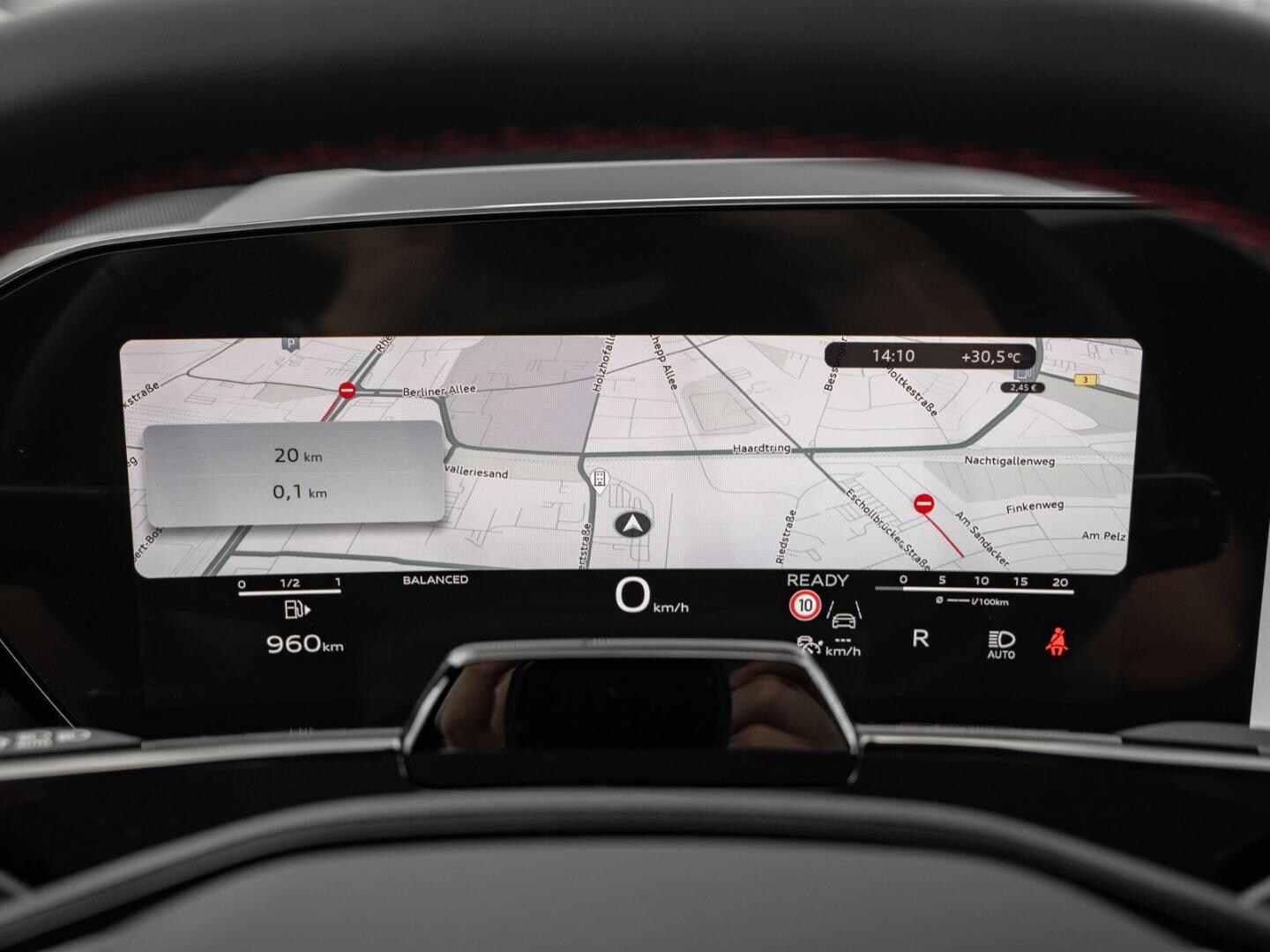 Bild über Audi Q7 SUV TDI quattro 220 kW tiptronic - für weitere Informationen kontaktieren Sie den Audi Partner