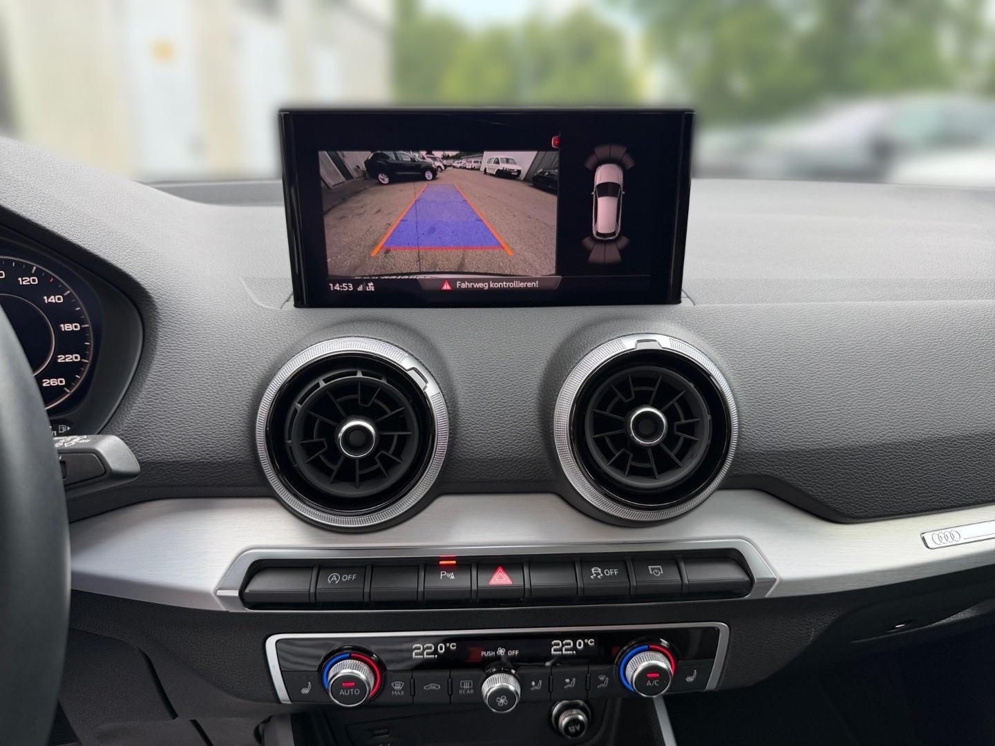 Bild über Audi Q2 advanced 35 TFSI S tronic - für weitere Informationen kontaktieren Sie den Audi Partner