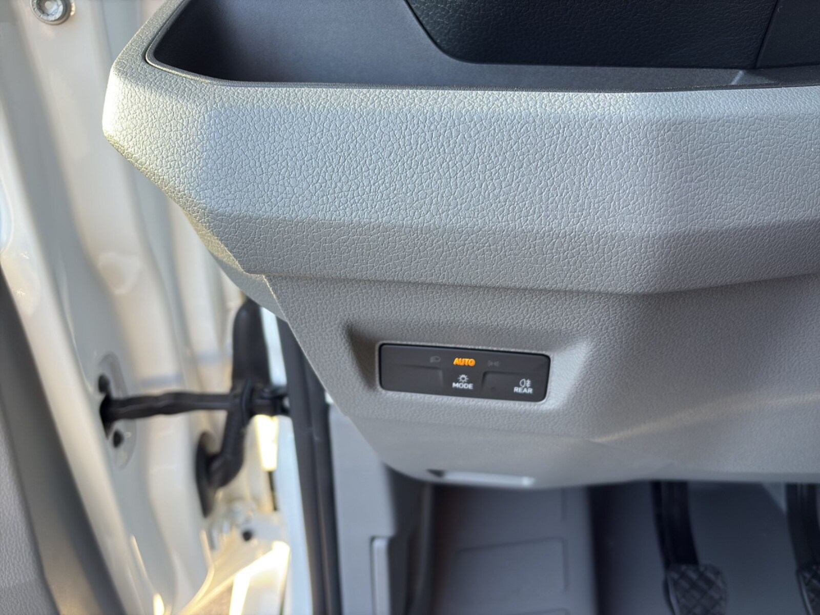 Volkswagen Crafter Kasten mittlerer Radstand – Bild 11