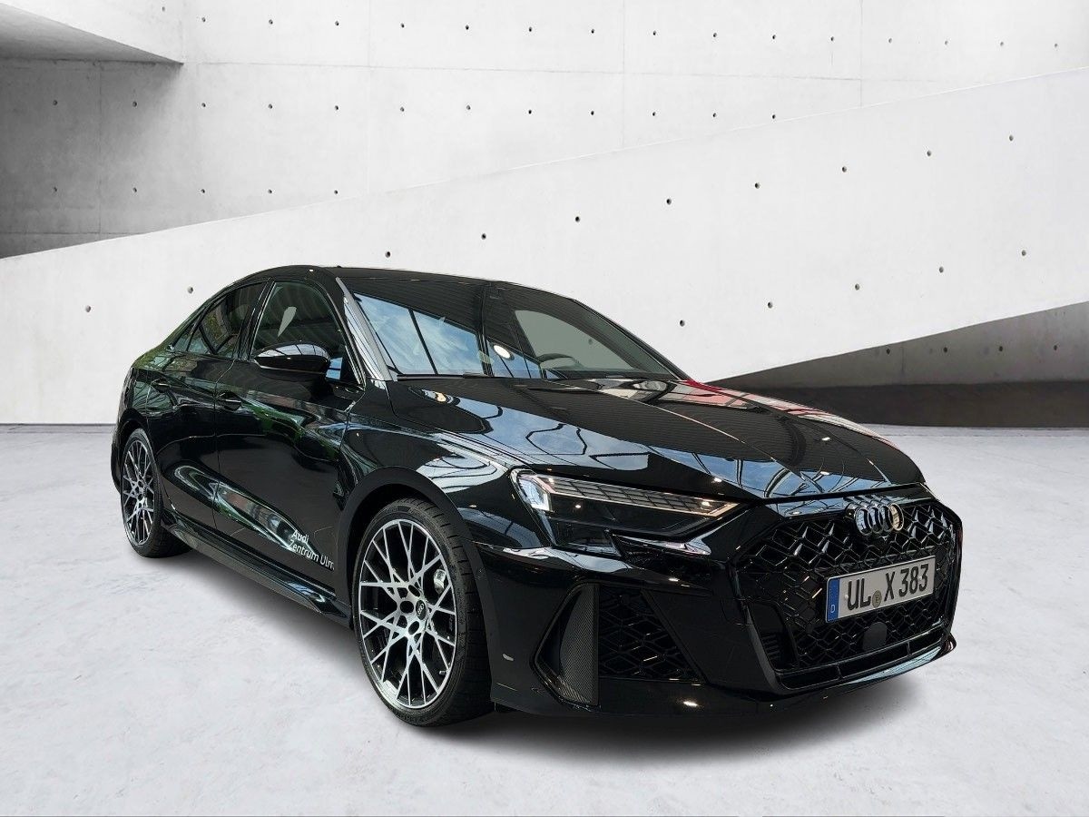 Image about Audi RS 3 Limousine TFSI quattro S tronic