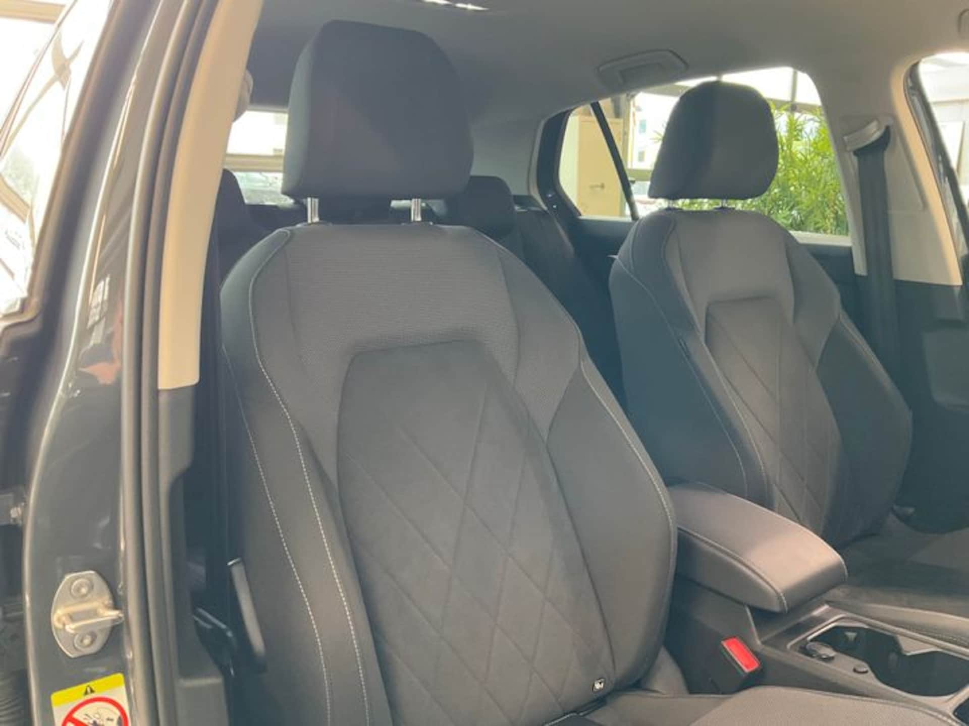 Volkswagen Golf Style