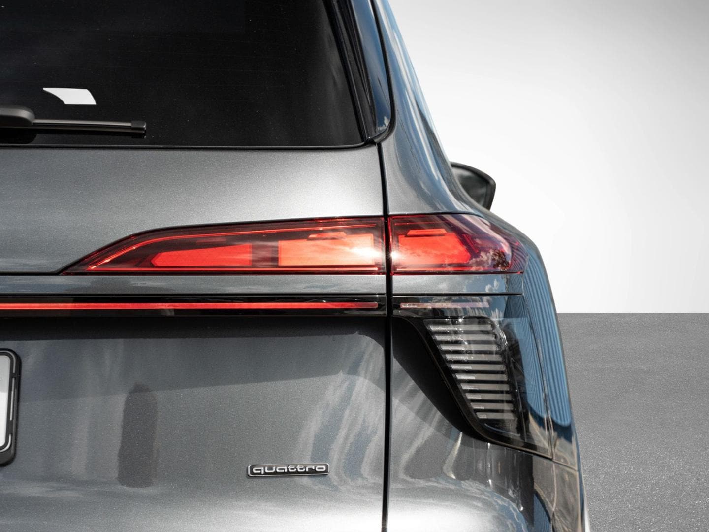 Bild über Audi Q7 SUV TDI quattro 220 kW tiptronic - für weitere Informationen kontaktieren Sie den Audi Partner