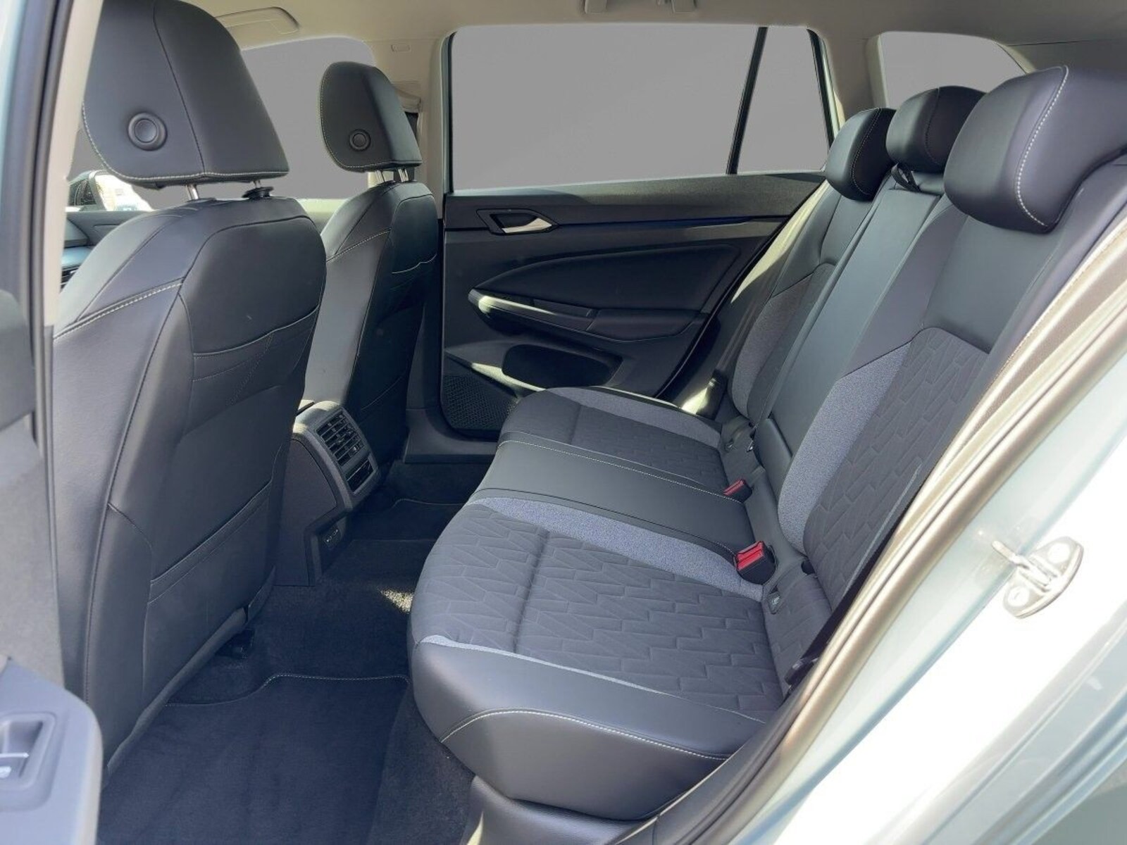 Volkswagen Golf Variant – Bild 7