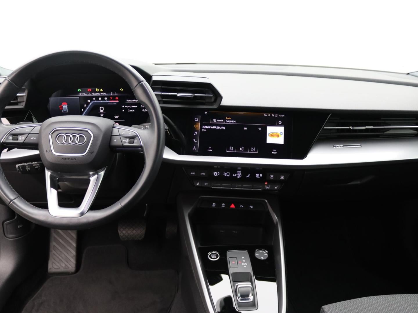 Bild über Audi A3 Sportback S line 35 TFSI S tronic - für weitere Informationen kontaktieren Sie den Audi Partner