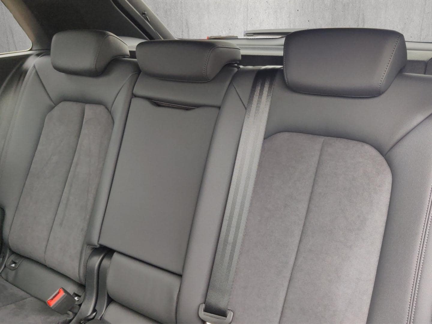 Bild über Audi Q3 TFSI quattro 180 kW S tronic - für weitere Informationen kontaktieren Sie den Audi Partner