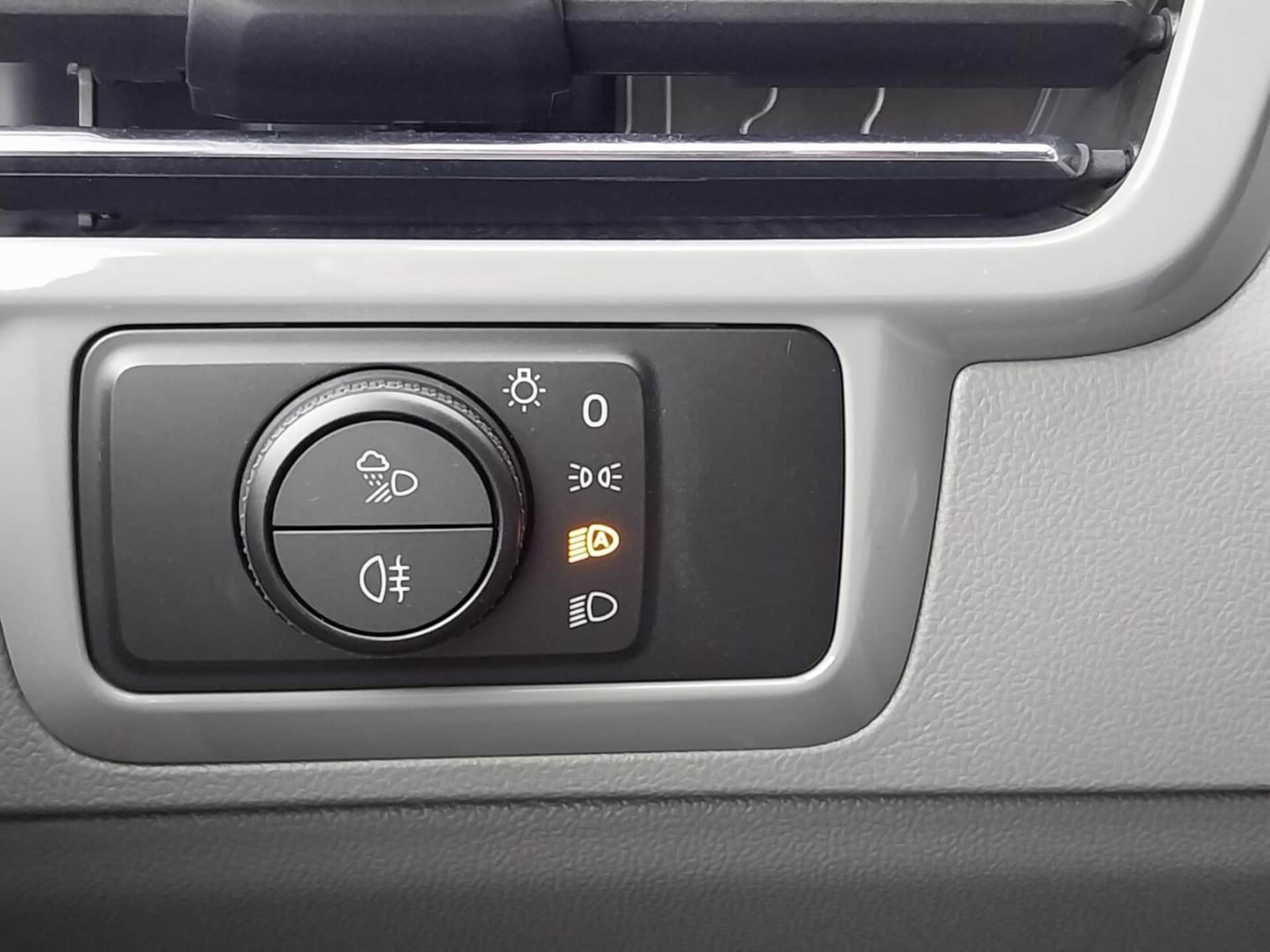 Volkswagen Caravelle długi roztaw osi Life