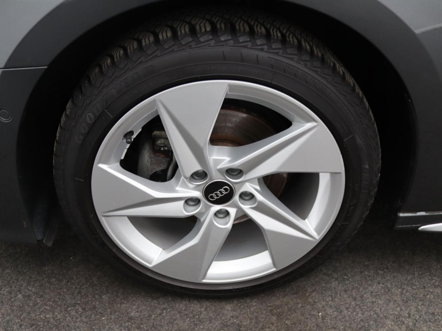 Bild über Audi A3 Sportback S line 35 TFSI S tronic - für weitere Informationen kontaktieren Sie den Audi Partner
