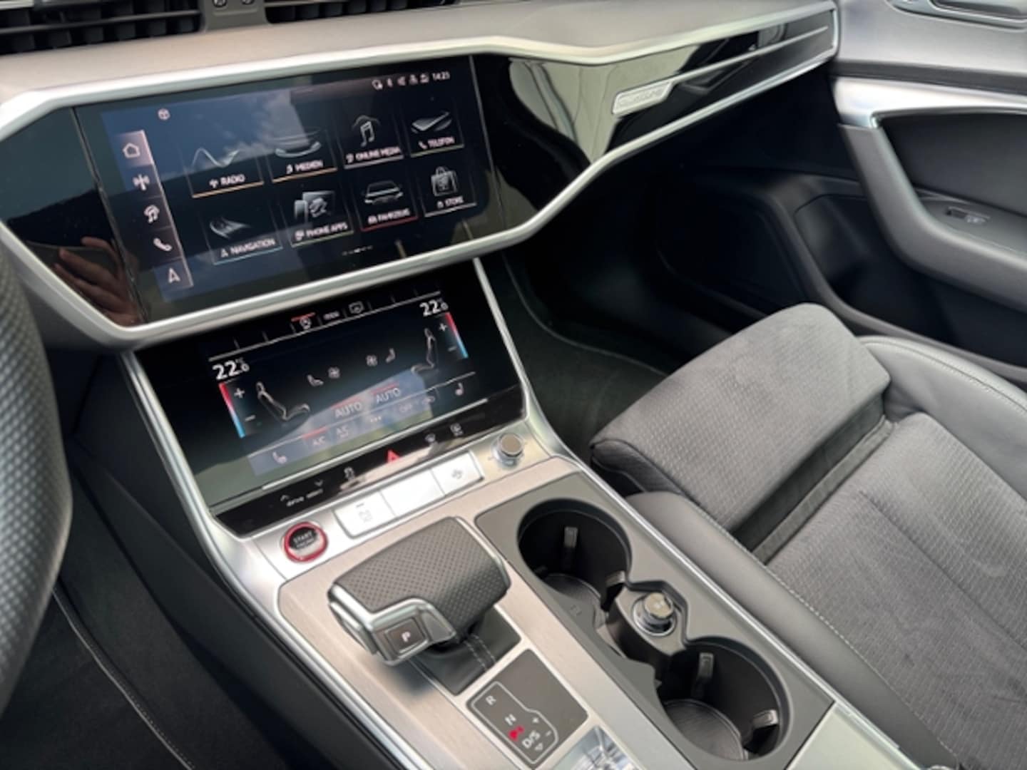 Bild über Audi S6 Avant TDI quattro tiptronic - für weitere Informationen kontaktieren Sie den Audi Partner