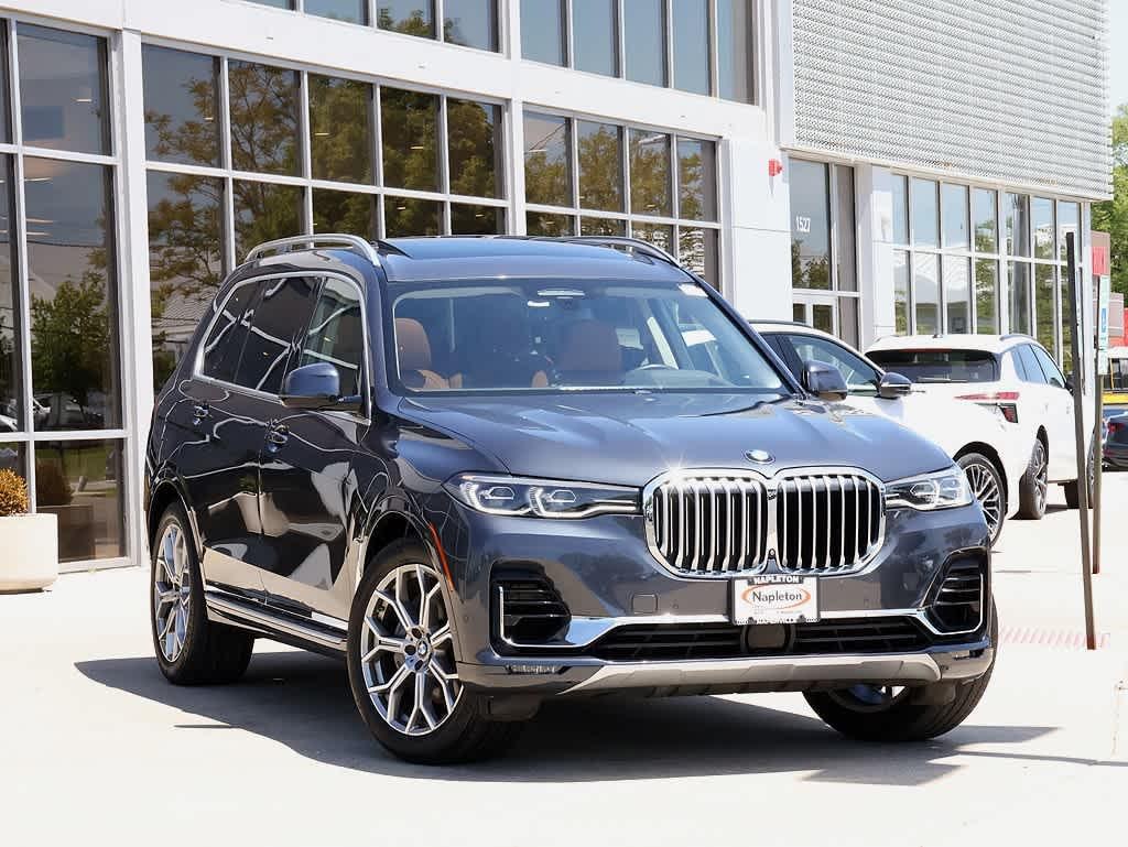 2019 BMW X7 xDrive50i's photo