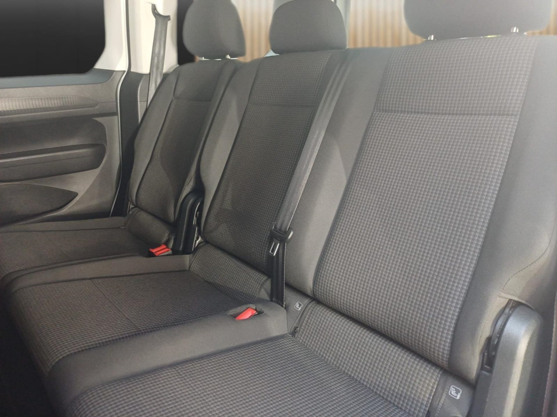 Volkswagen Caddy Basis-Modell