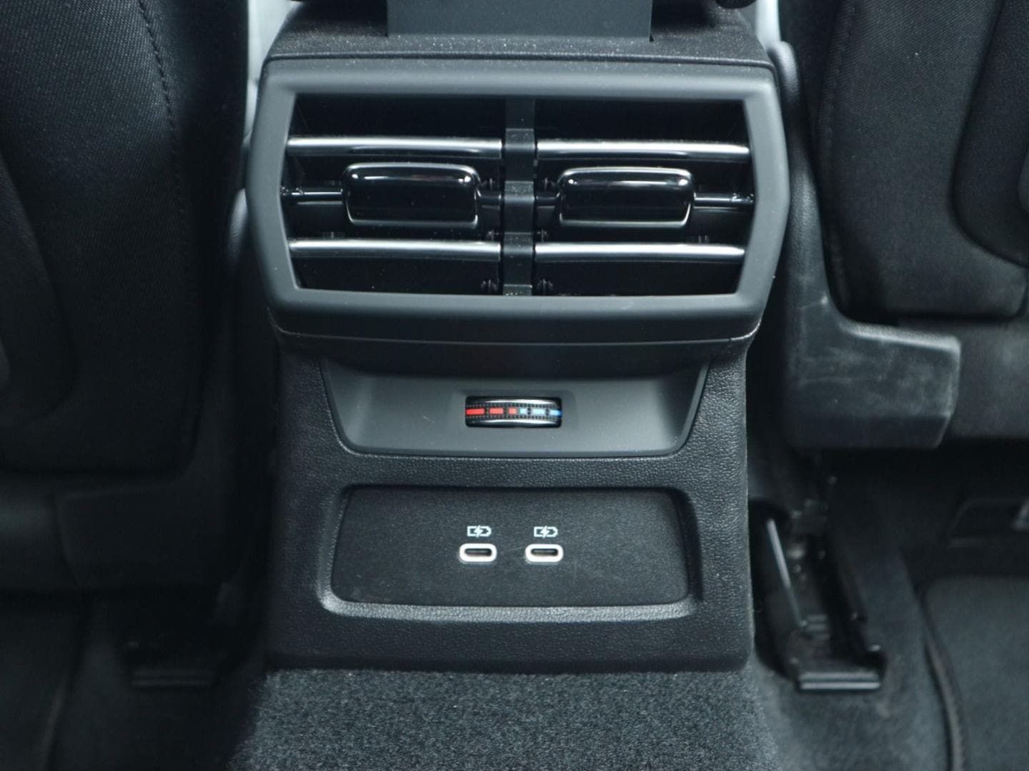 Bild über Audi A3 Limousine TDI S tronic - für weitere Informationen kontaktieren Sie den Audi Partner