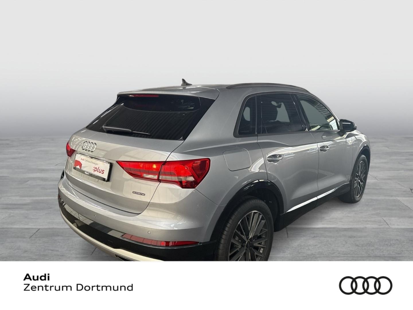 Bild über Audi Q3 TFSI quattro 180 kW S tronic - für weitere Informationen kontaktieren Sie den Audi Partner