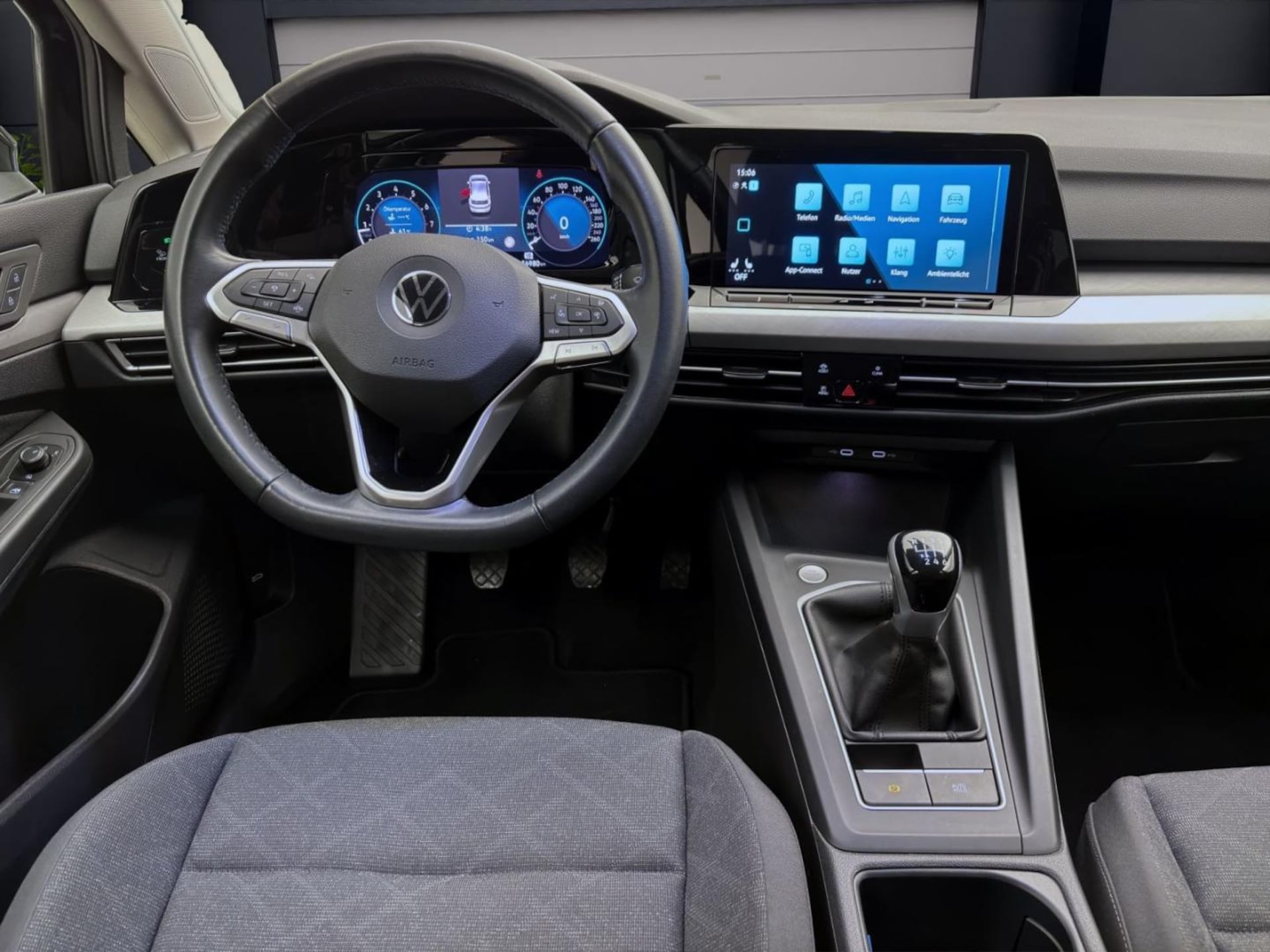 Volkswagen Golf Life