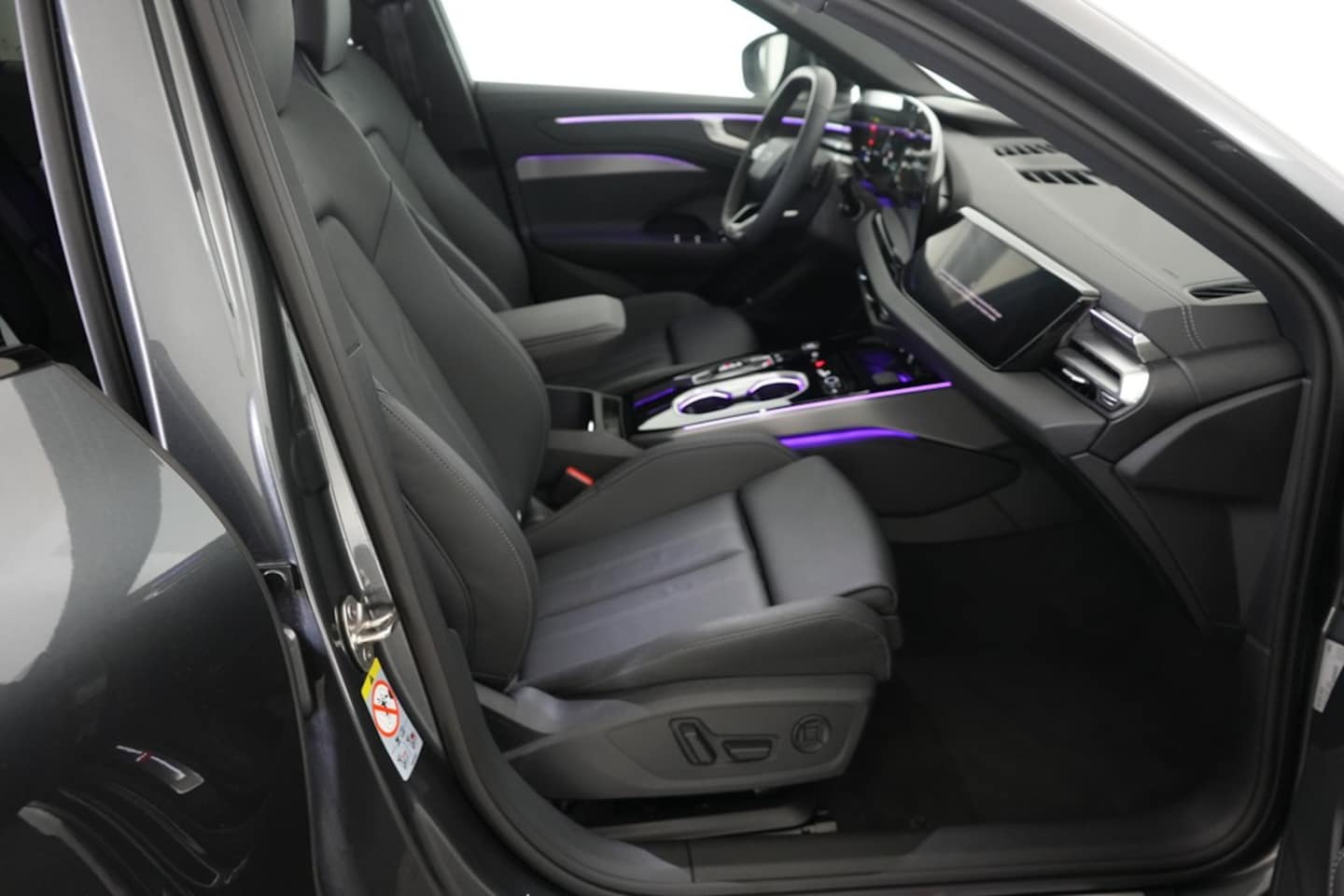 Bild über Audi A6 Avant TFSI quattro 270 kW S tronic - für weitere Informationen kontaktieren Sie den Audi Partner