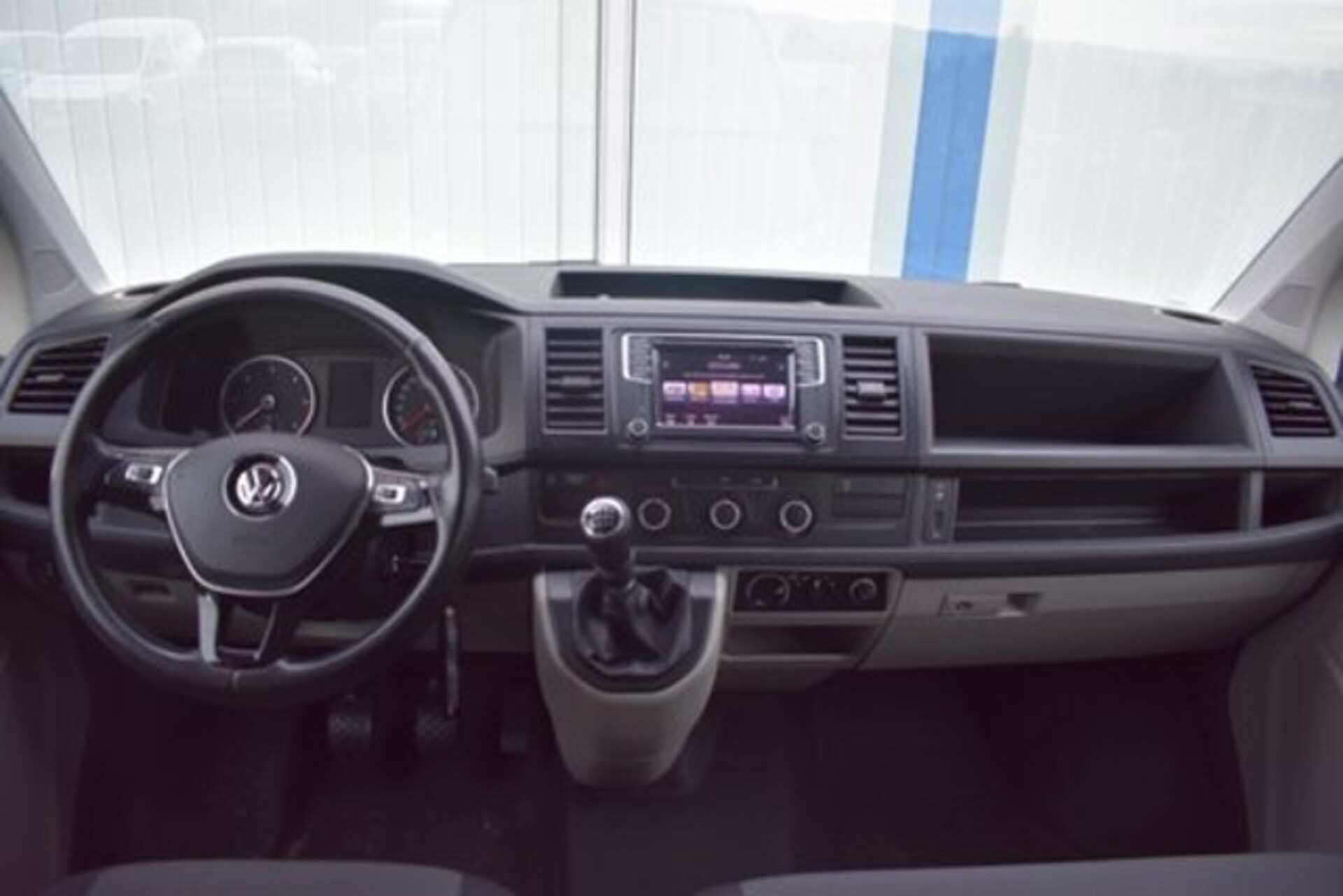 Volkswagen T6 Transporter Kombi kurzer Radstand