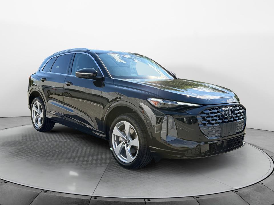 2026 Audi Q5 Premium Plus quattro's photo