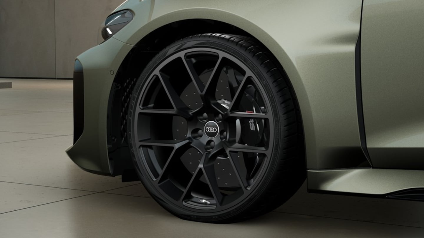 Bild über Audi RS 5 Avant TFSI quattro 470 kW tiptronic - für weitere Informationen kontaktieren Sie den Audi Partner