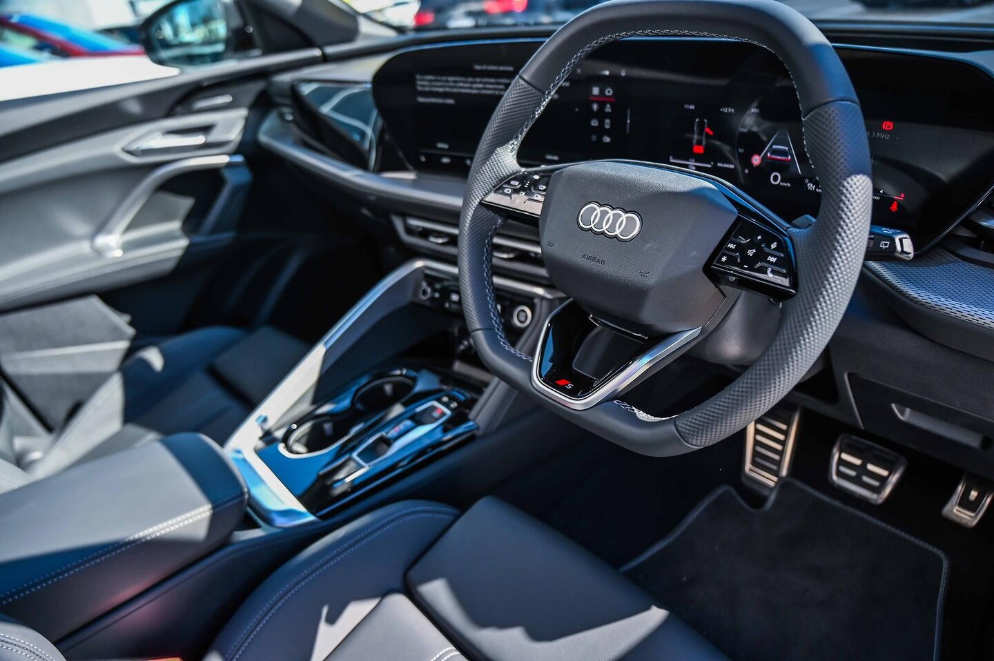 Image about Audi Q5 SUV TDI quattro 150 kW sport