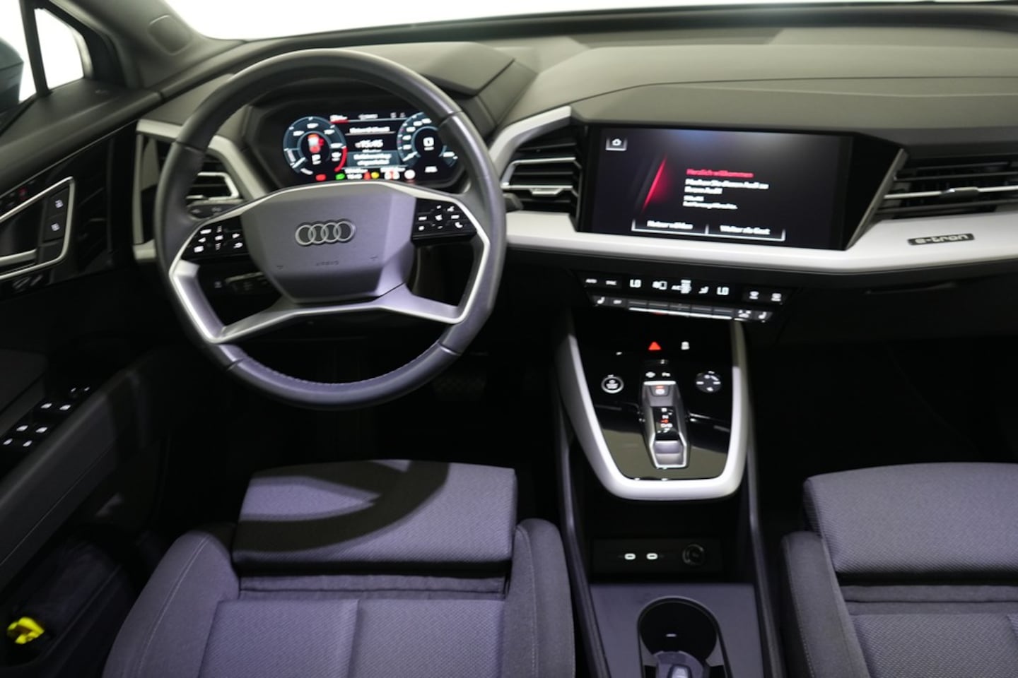 Bild über Audi Q4 e-tron 35 e-tron - für weitere Informationen kontaktieren Sie den Audi Partner