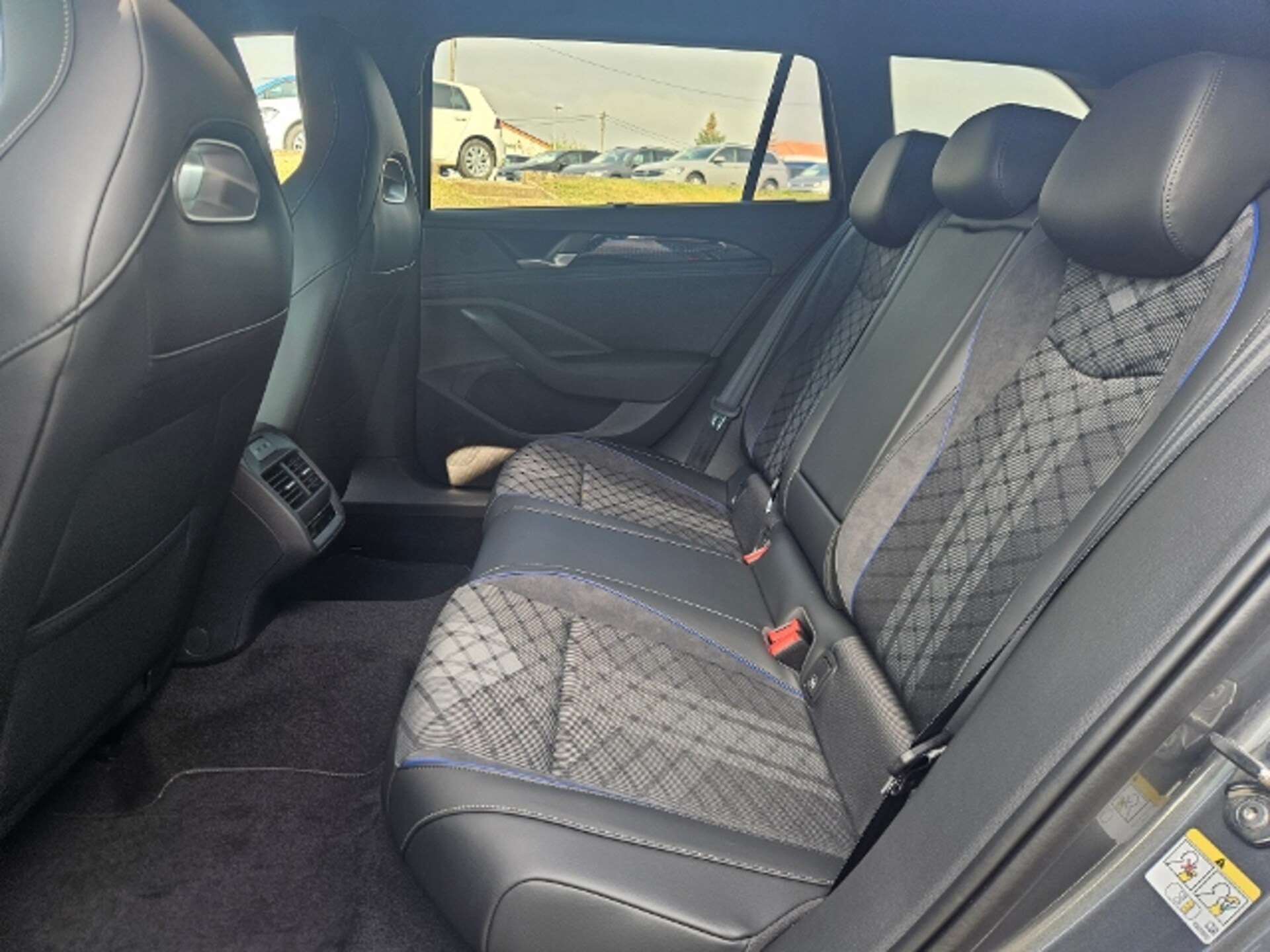 Volkswagen Passat R-Line
