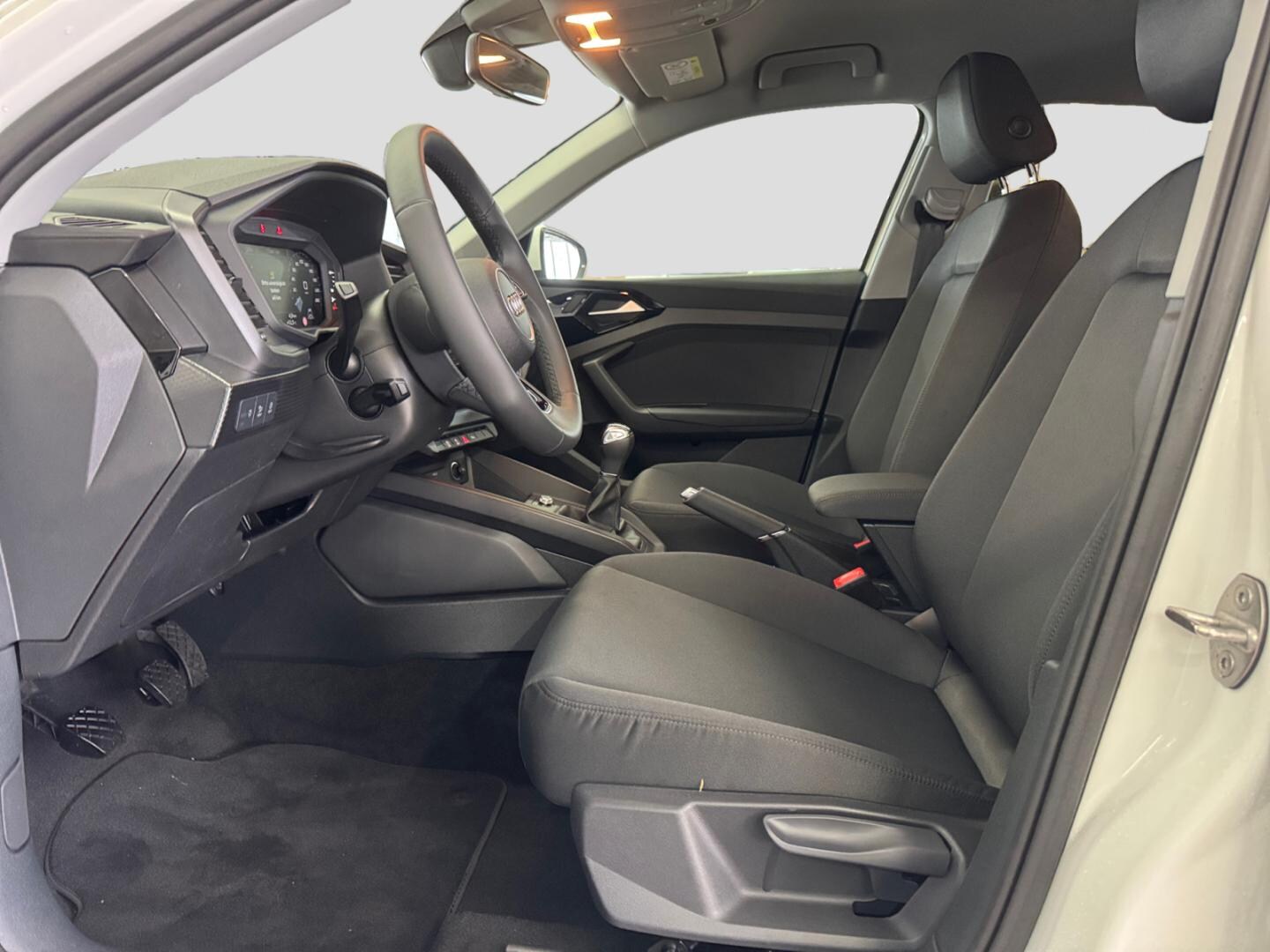 Bild über Audi A1 Sportback advanced 30 TFSI Schaltgetriebe - für weitere Informationen kontaktieren Sie den Audi Partner