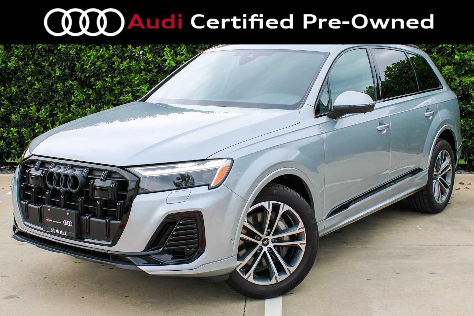 2025 Audi Q7 45 Premium quattro Tiptronic's photo