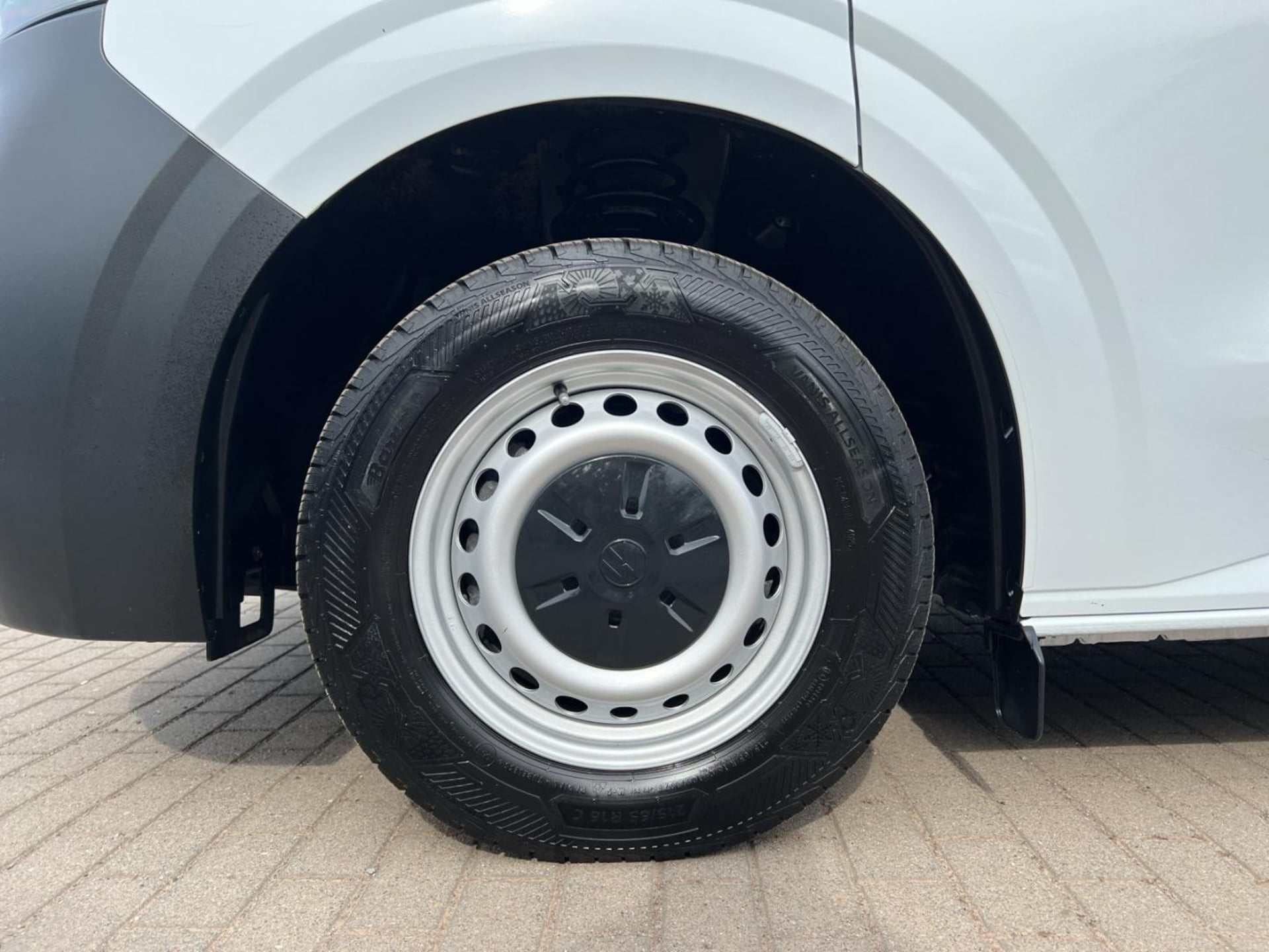 Volkswagen Transporter Kasten langer Radstand