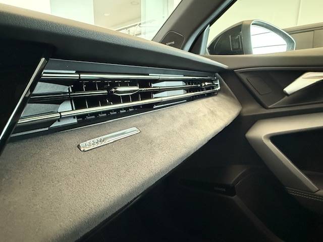 Image about Audi A3 Berline S line 35 TFSI Hybride 110 kW (150 ch) S tronic