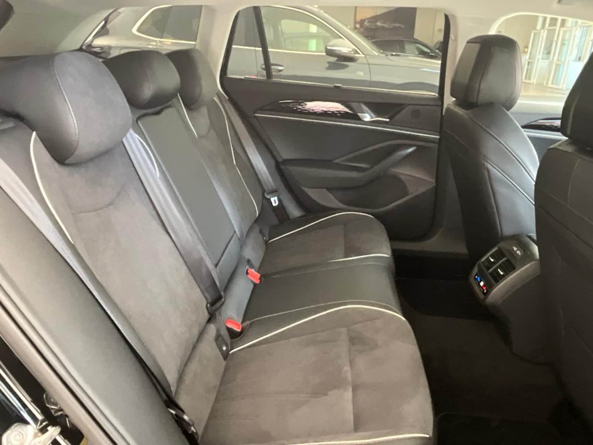 Volkswagen Passat Elegance