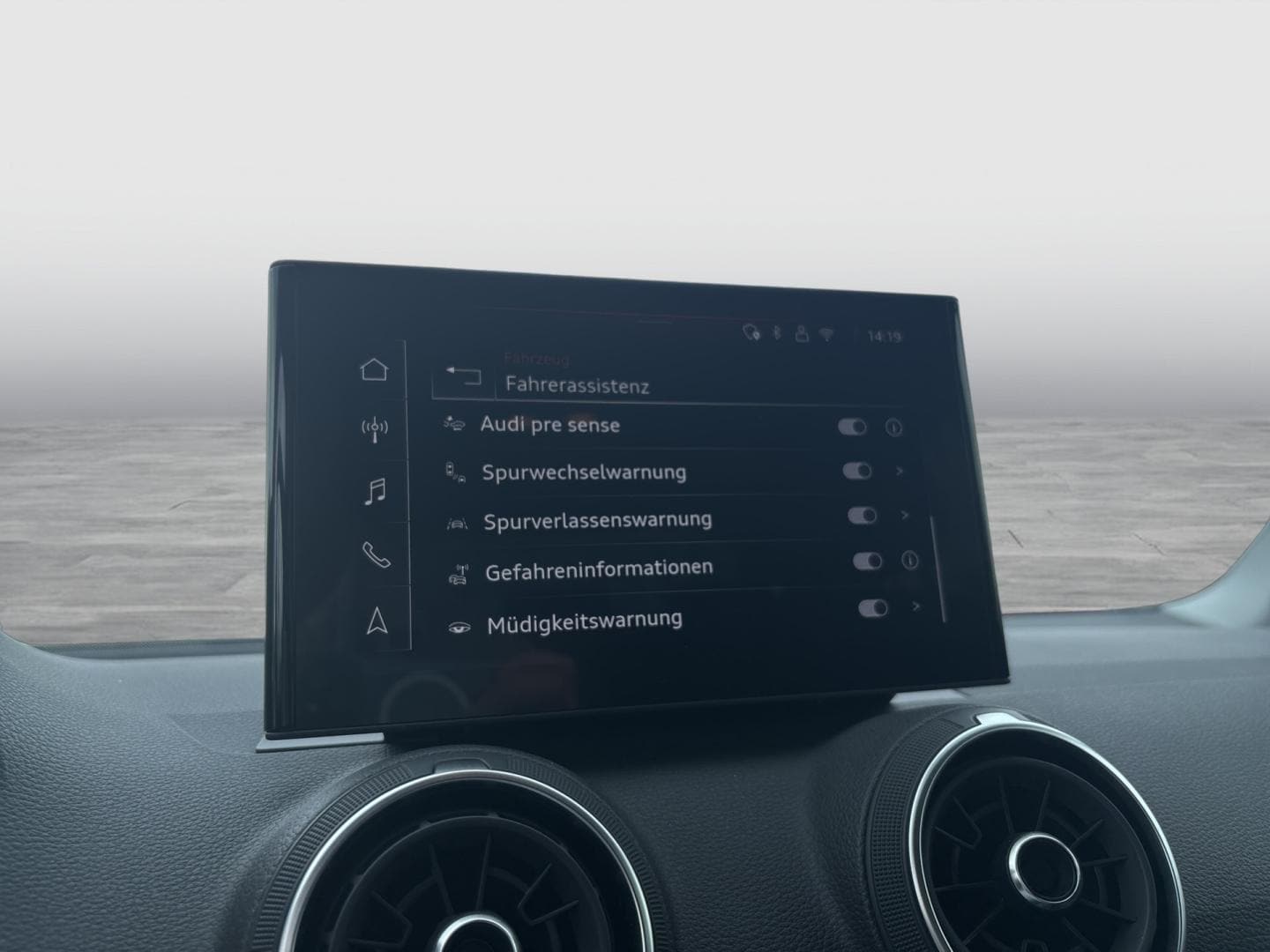 Bild über Audi Q2 advanced 35 TFSI S tronic - für weitere Informationen kontaktieren Sie den Audi Partner