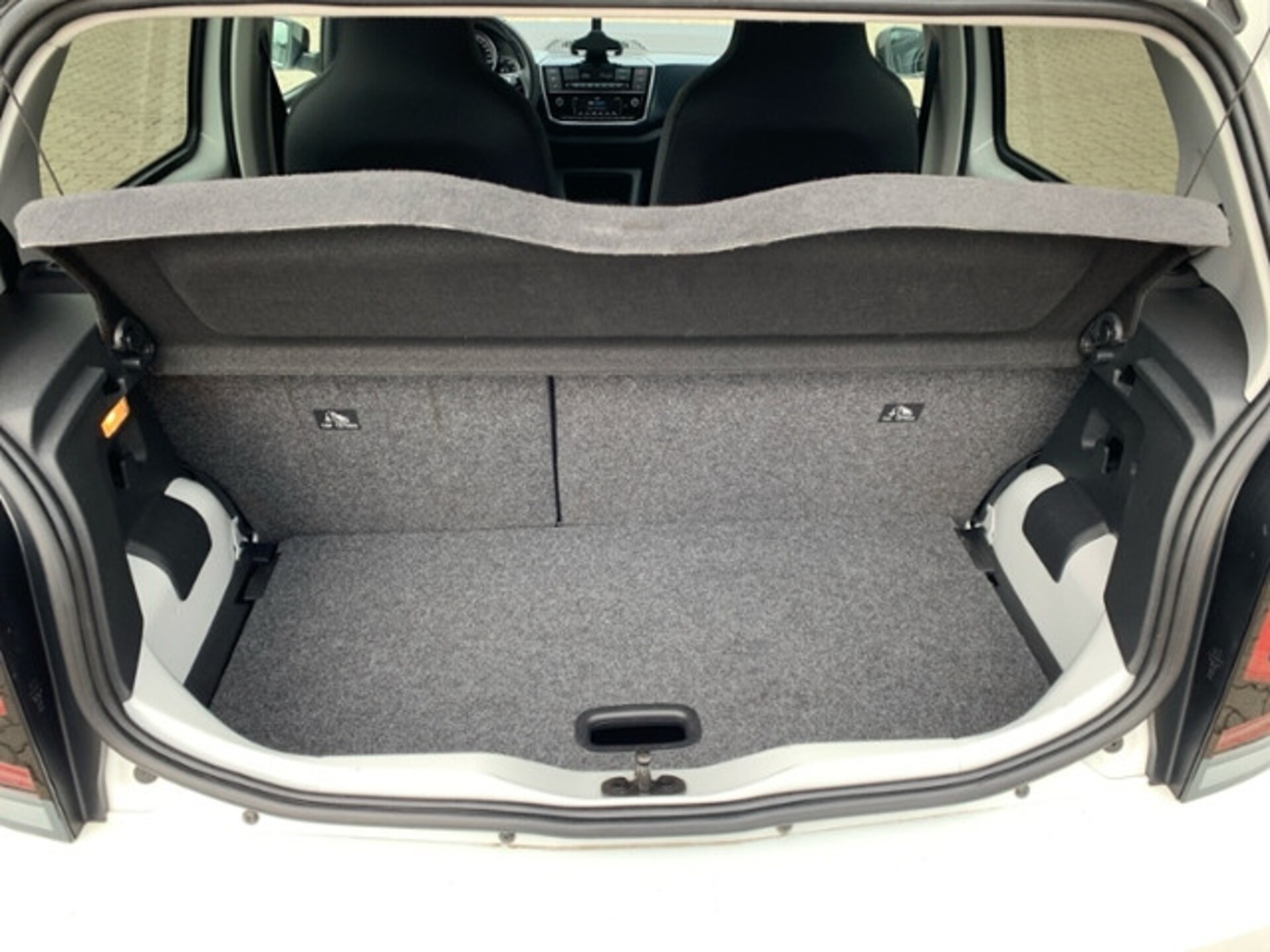 Volkswagen up! R-Line