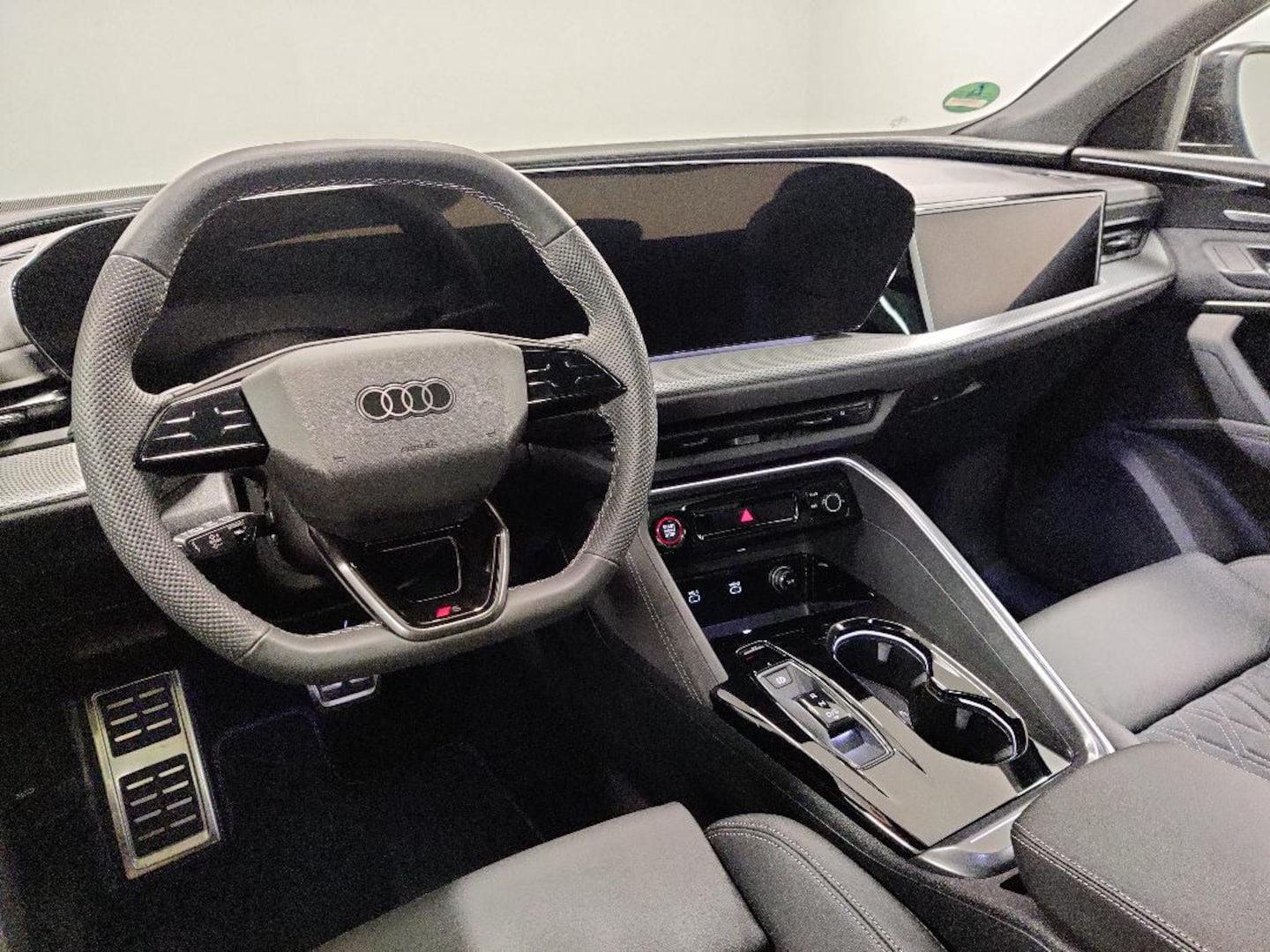 Bild über Audi Q5 SUV TFSI quattro 150 kW S tronic - für weitere Informationen kontaktieren Sie den Audi Partner