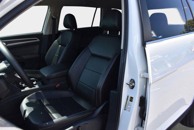 2022 Volkswagen Atlas SE w/Tech - Photo 16