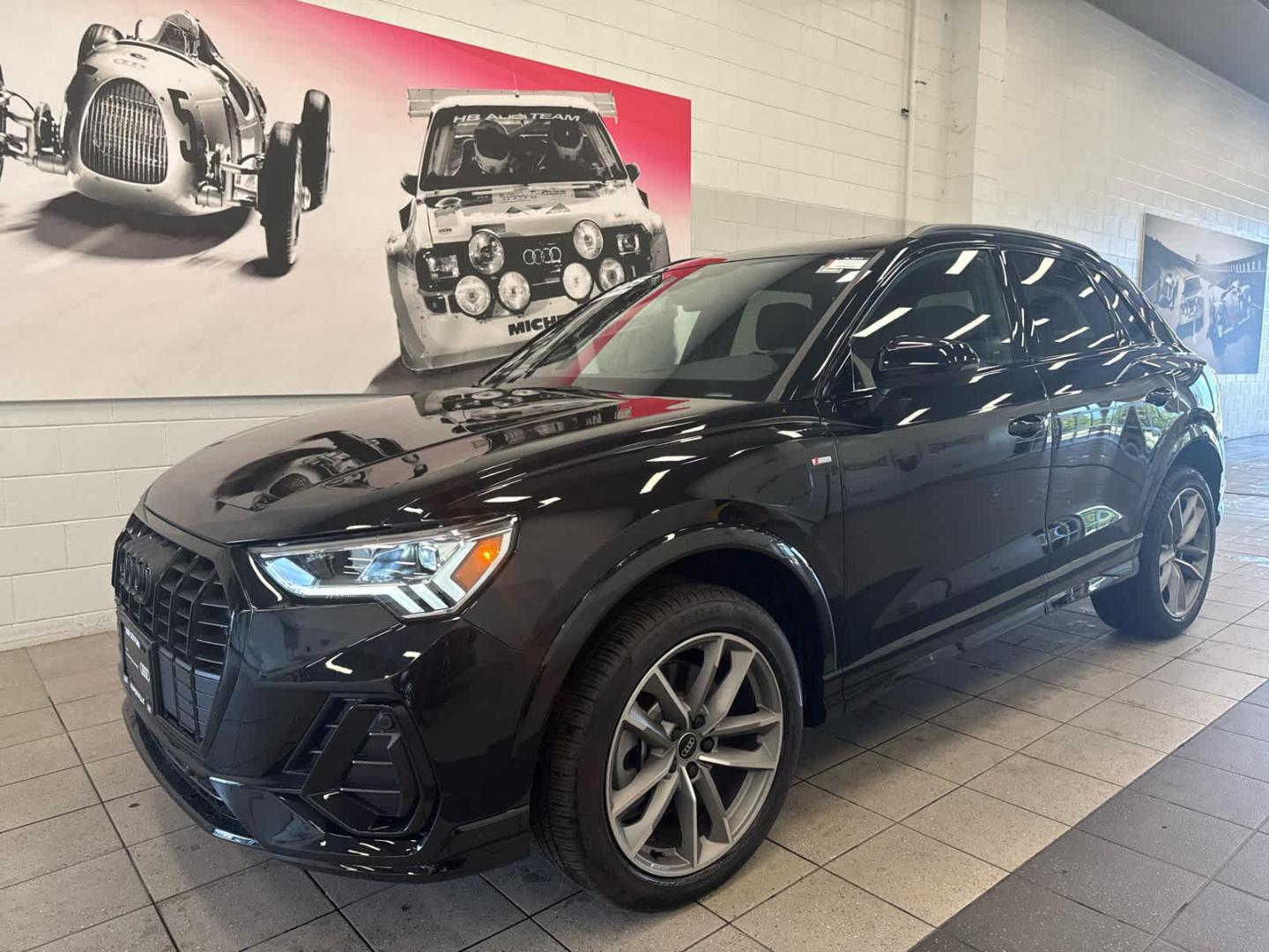 2025 Audi Q3 45 TFSI S Line Premium quattro's photo