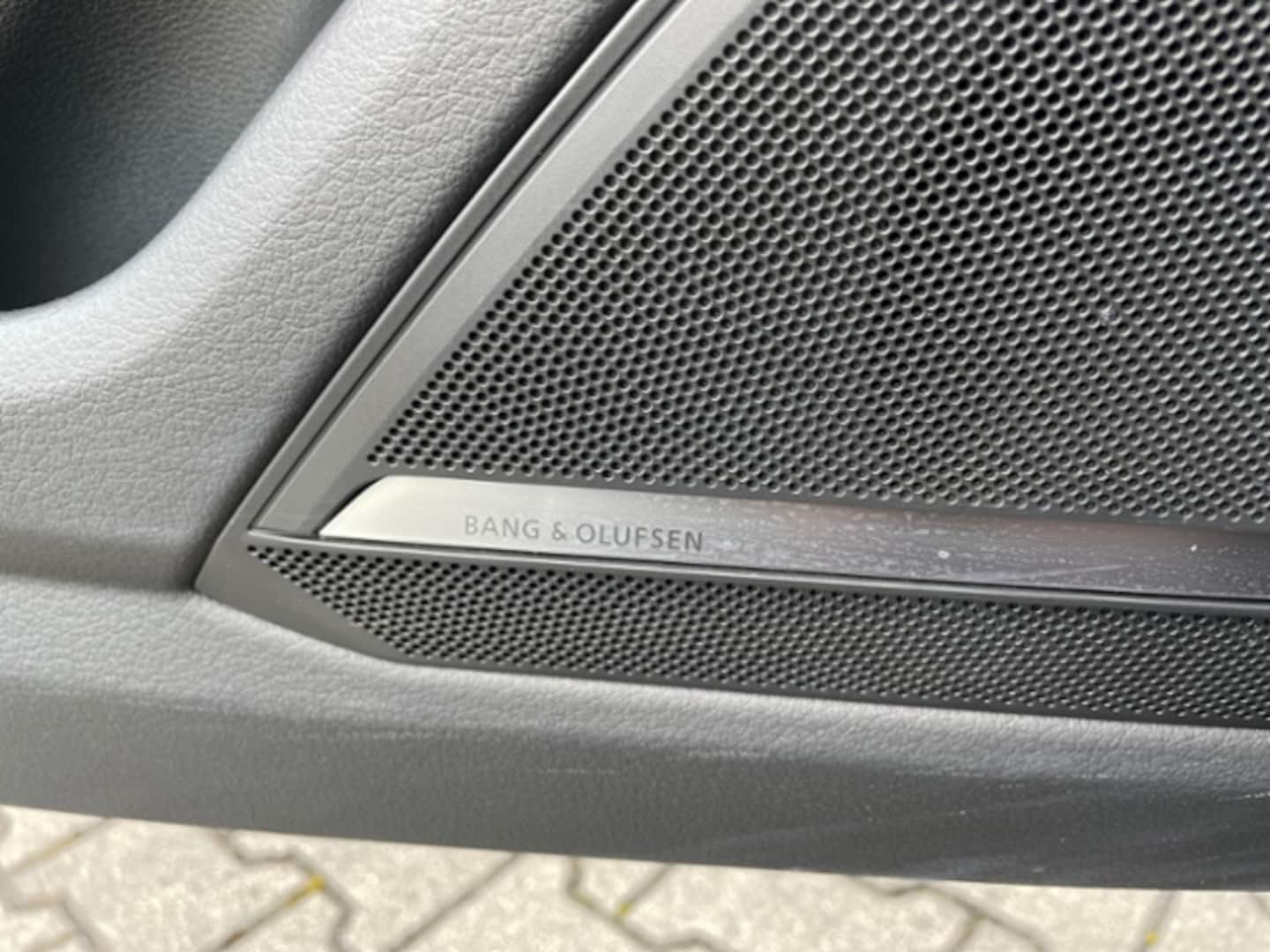 Bild über Audi S6 Avant TDI quattro tiptronic - für weitere Informationen kontaktieren Sie den Audi Partner