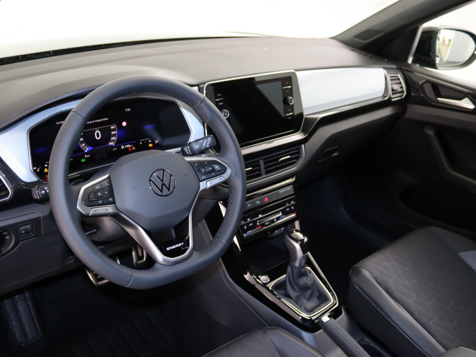 Volkswagen T-Cross – Bild 10