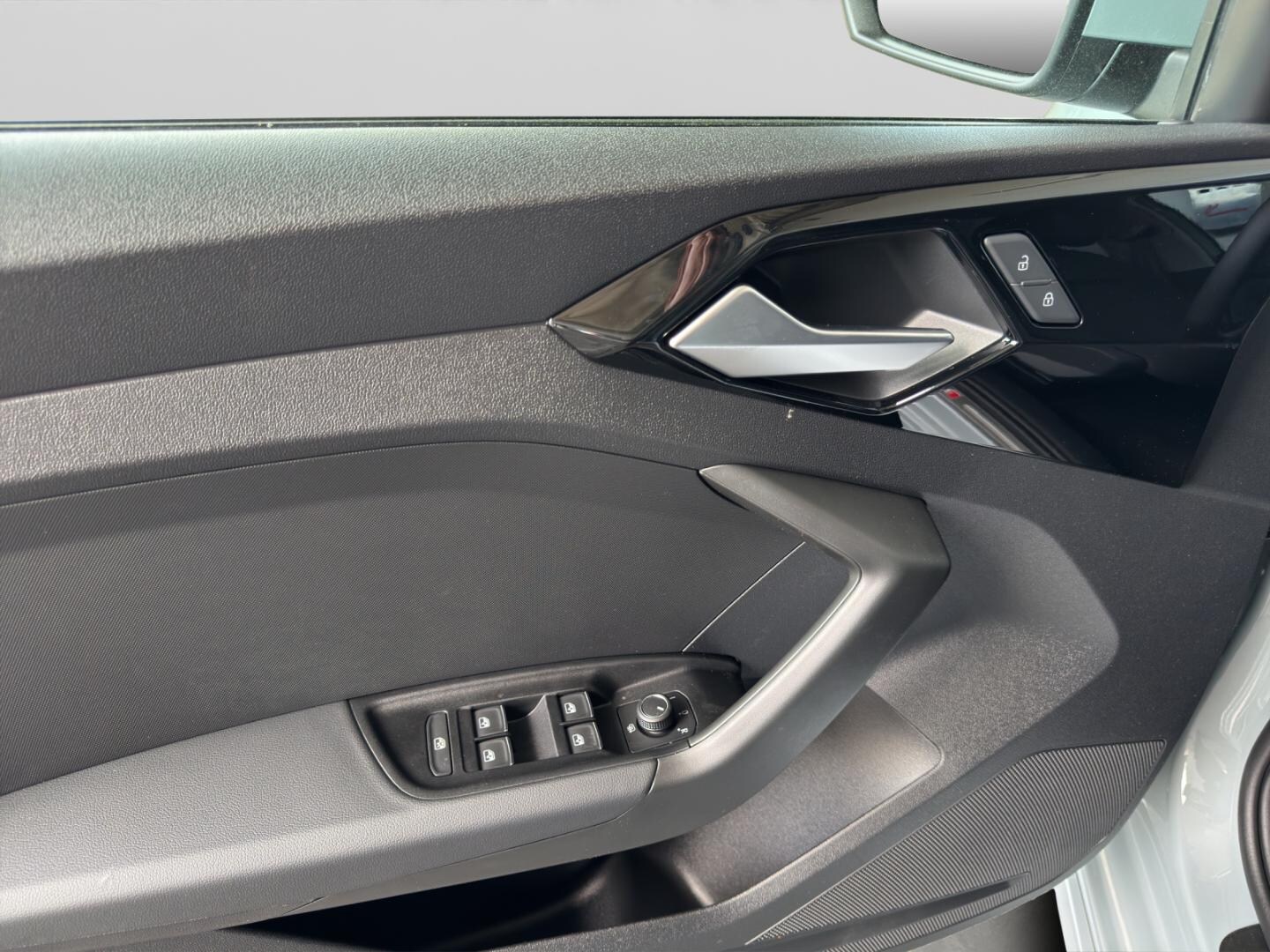Bild über Audi A1 Sportback S line 25 TFSI S tronic - für weitere Informationen kontaktieren Sie den Audi Partner