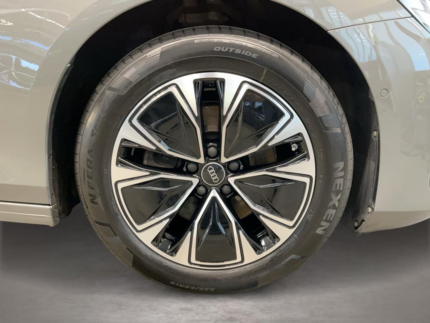 Bild über Audi A6 Limousine TDI 150 kW S tronic - für weitere Informationen kontaktieren Sie den Audi Partner