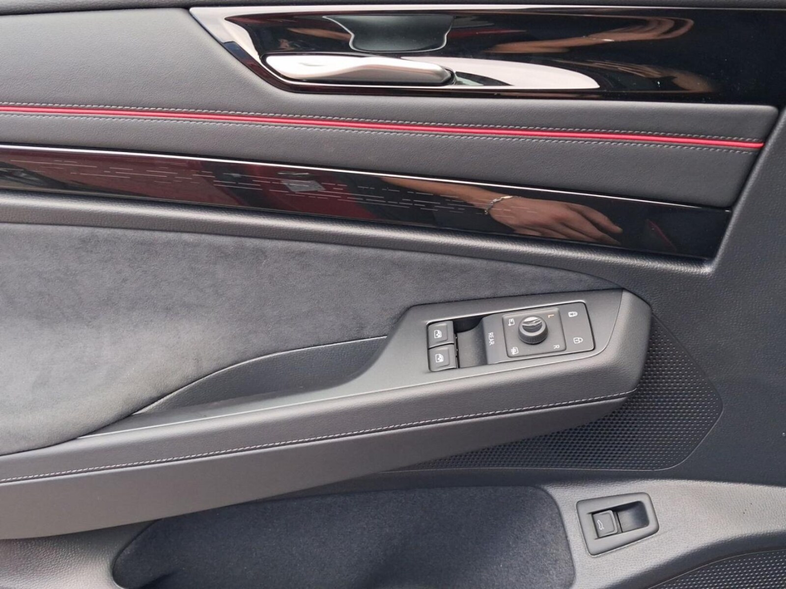 Volkswagen ID.7 Tourer – Bild 8