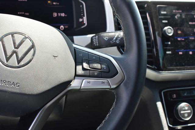 2022 Volkswagen Atlas SE w/Tech - Photo 18