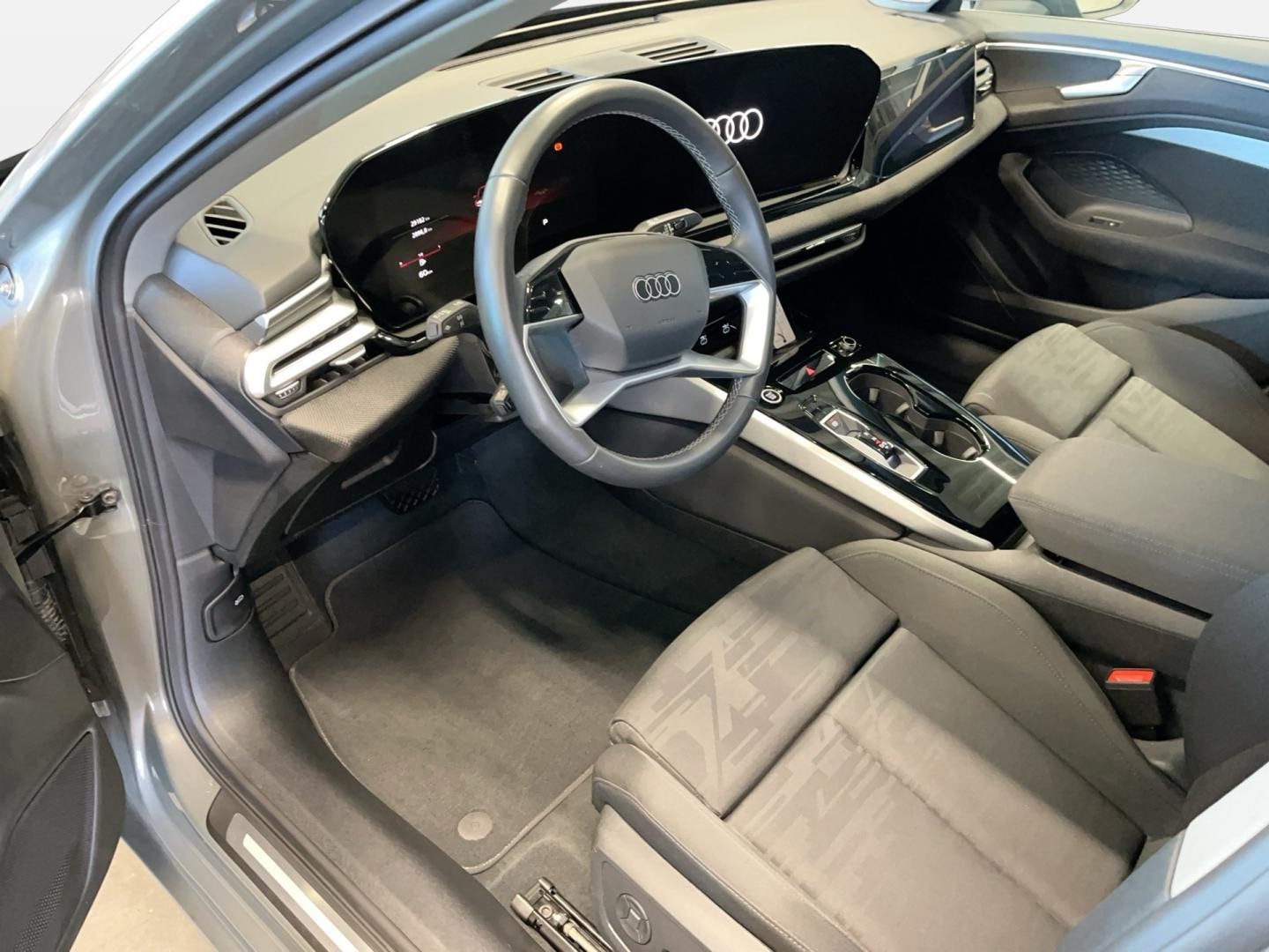 Bild über Audi A6 Limousine TDI 150 kW S tronic - für weitere Informationen kontaktieren Sie den Audi Partner
