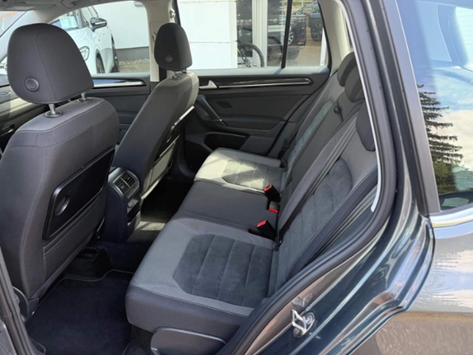 Volkswagen Golf Sportsvan Highline
